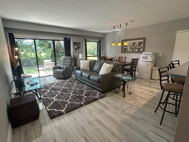 Building Photo - 13334 Polo Club Rd Unit 250