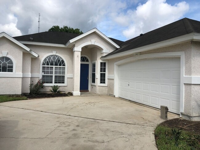 Building Photo - 3 bed/2 bath in Middleburg, FL