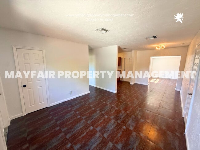 Photo - 1642 NW 13th Ct