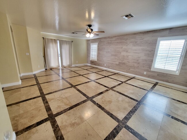 Photo - 3 Bedroom 2 Bathroom Vineyard Park Home