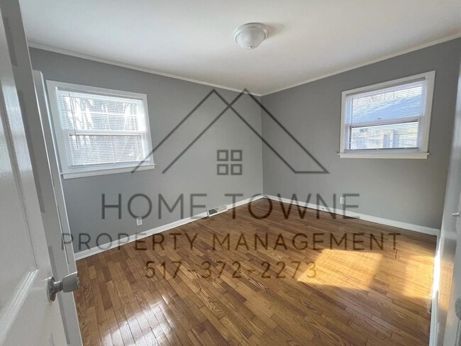 Photo - 913 Pierce Rd