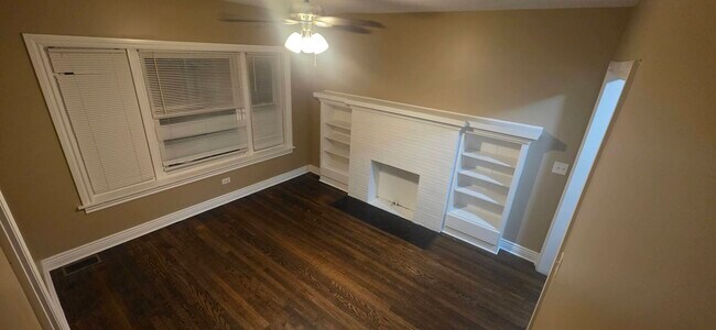 Photo - 7200 S Peoria St