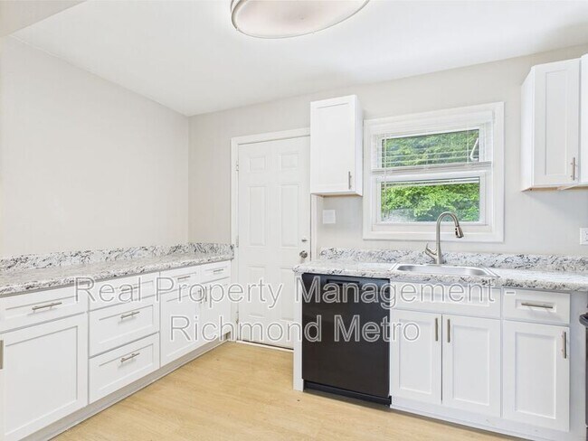 Photo - 2701 Midlothian Tpke