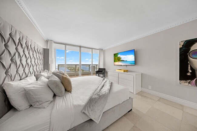 Photo - 1717 N Bayshore Dr Unidad ID1054080P