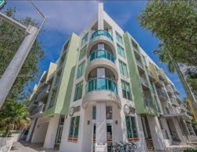 Building Photo - 3001 SW 27th Ave Unit L411