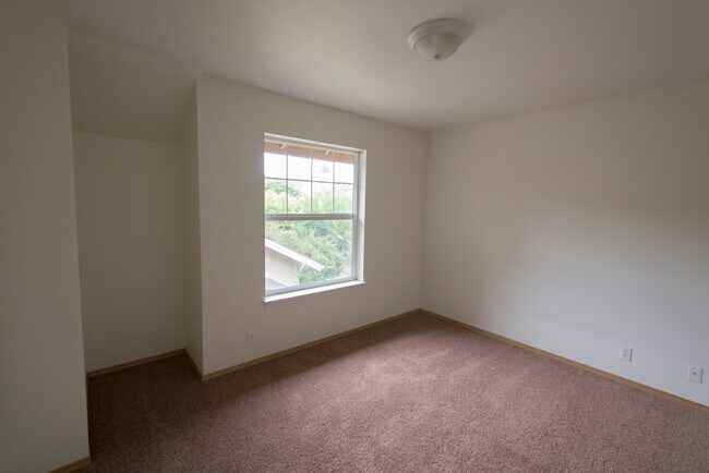 Photo - Orchard Alley Tri-plex Unit 1468