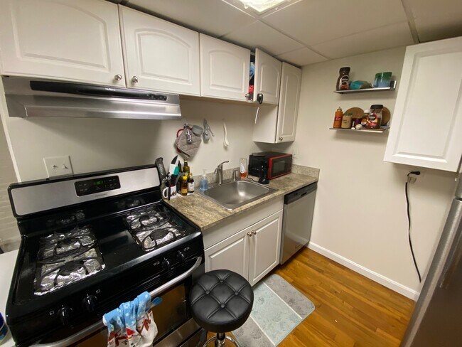 Photo - 30 Irving St Unit B