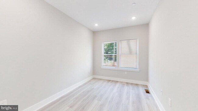 Photo - 650 N 36th St Unit 1