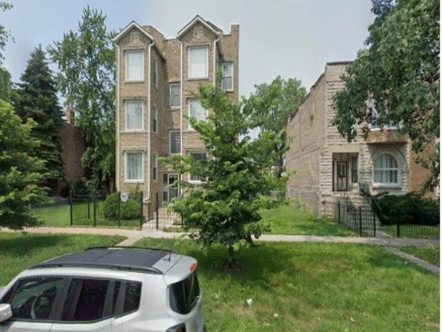 Photo - 3302-3304 W Fulton Blvd Apartment Unit 302