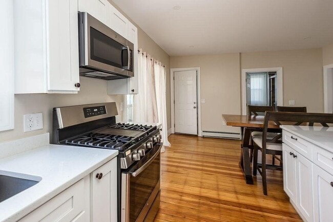 Photo - 24 Chaplin St