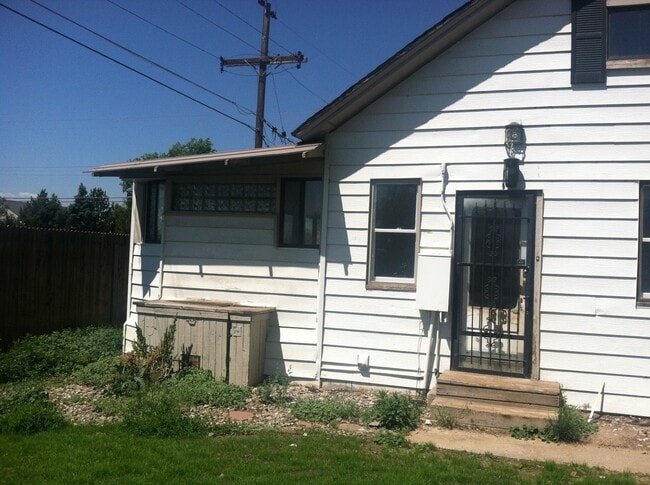 Photo - 8190 Quebec St Unit 1