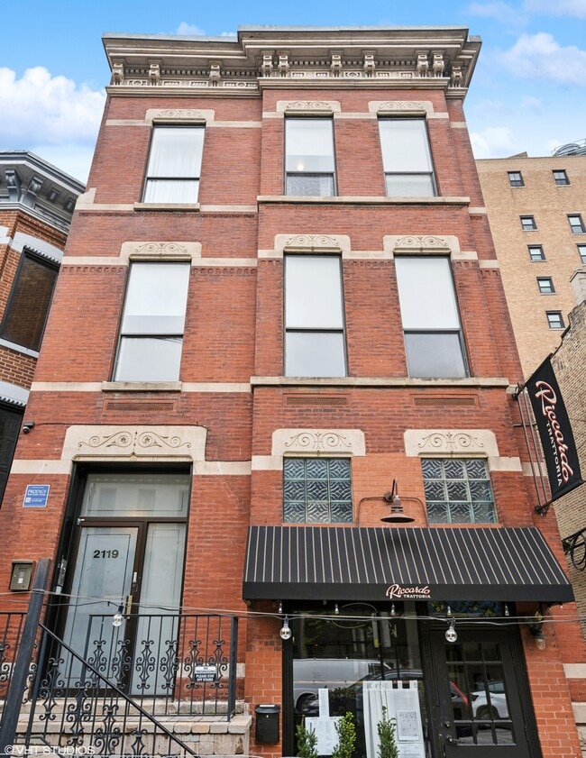 Photo - 2119 N Clark St Unit 2F