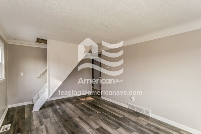 1817 E 10 Mile Rd