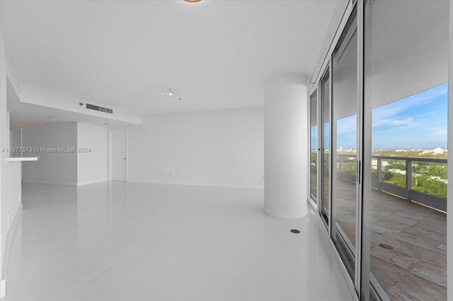 Photo - 2127 Brickell Ave