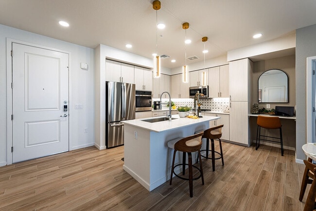 J1 Summit Flat Kitchen and Dining