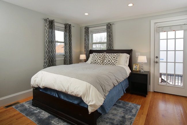 Photo - 210 W 7th St Unit 2