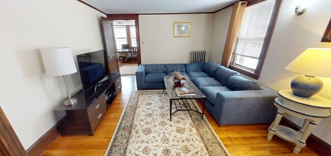 Building Photo - 12 Homer St Unit 2