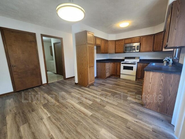 Photo - 1710 Eastridge Ave House