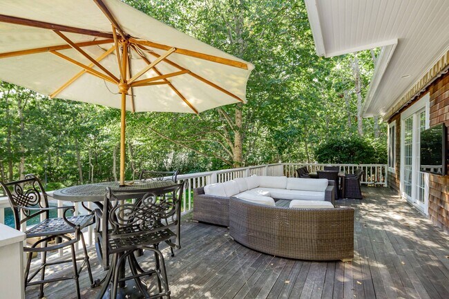 Photo - 335 Water Mill Towd Rd