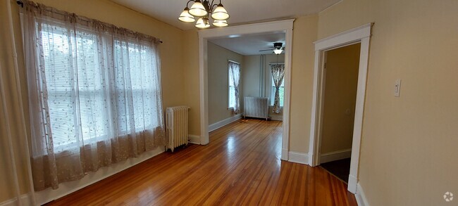 Building Photo - 36 S Main Ave Unit 3 Rental