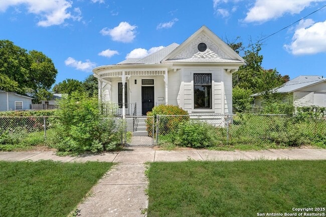 Building Photo - 1219 Muncey St Rental
