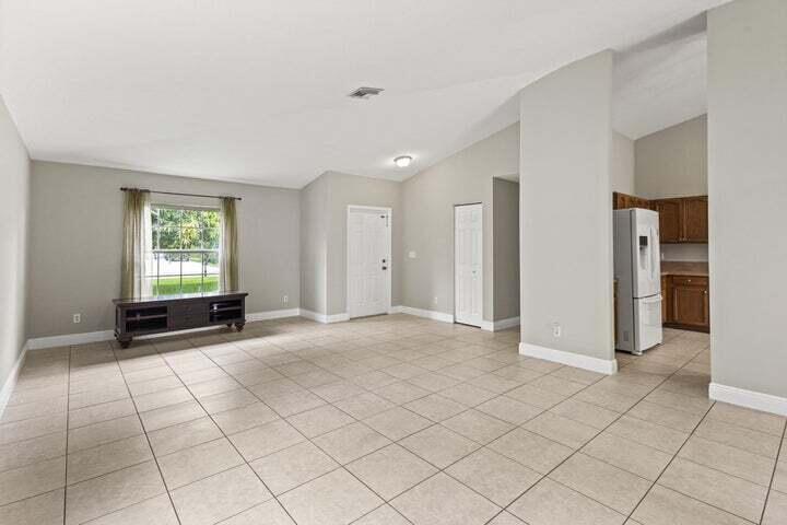 Photo - 2134 SW Savage Blvd