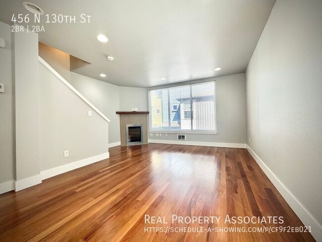 Photo - 456 N 130th St