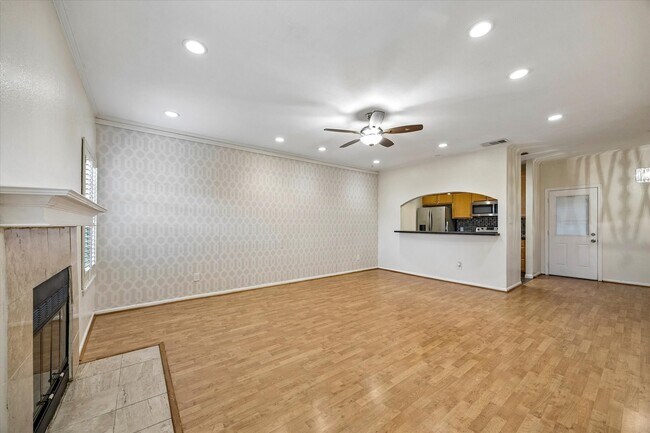 Photo - 9850 Pagewood Ln Unit 1507