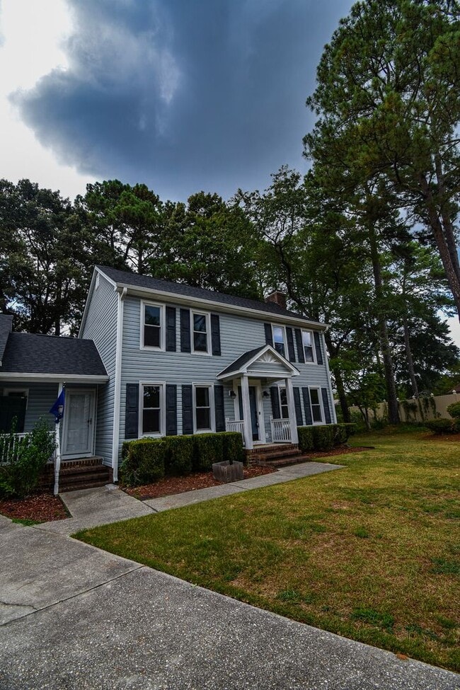 Photo - Coming Soon!! 3 Bedroom 2.5 Bathroom : Dogs Okay