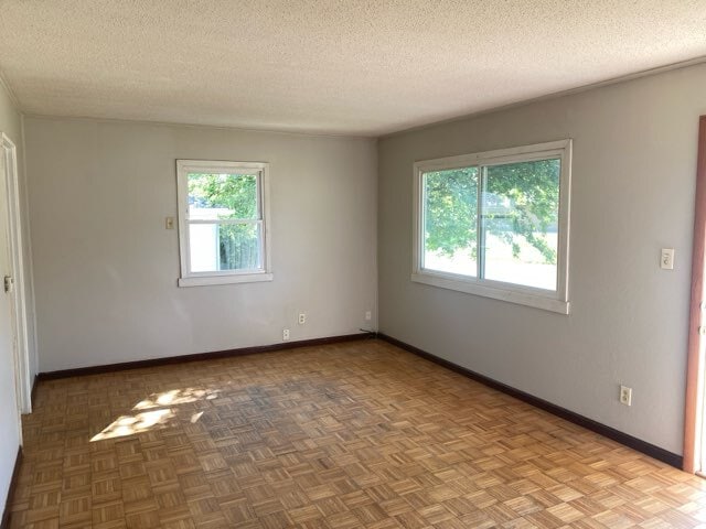 Photo - 2434 Reynolds Ave SW