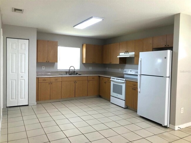 Photo - 2406 S Maple Ave