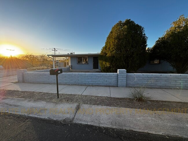 Photo - 1841 W Dominy Rd