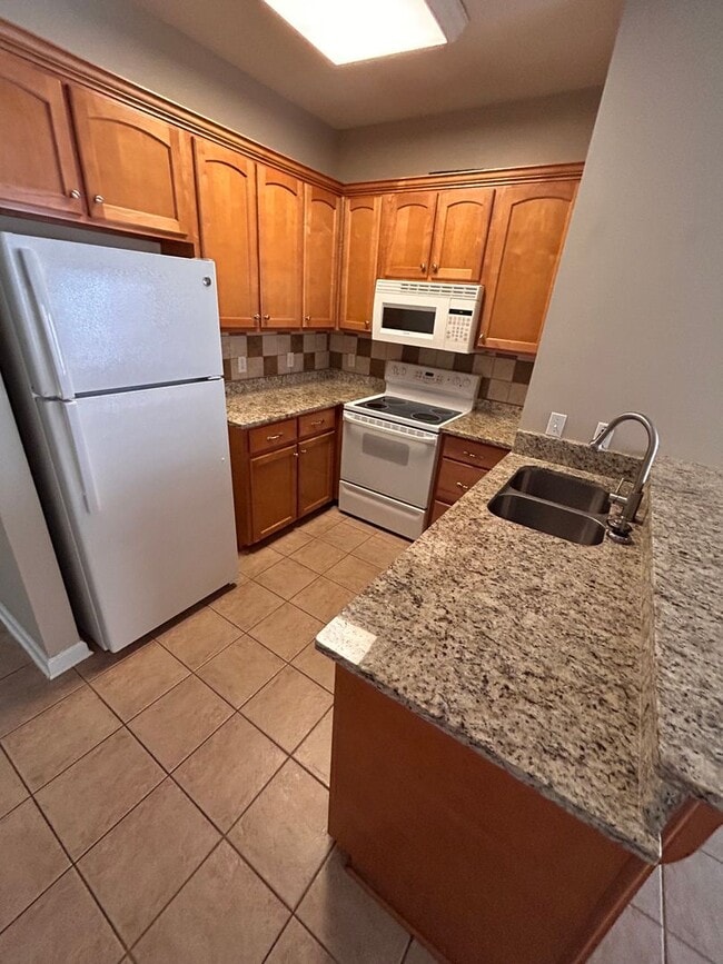 Photo - 23 Courtyard Way Unit 1