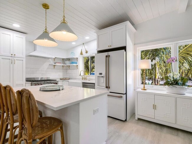 Building Photo - 6979 Longboat Dr S Rental
