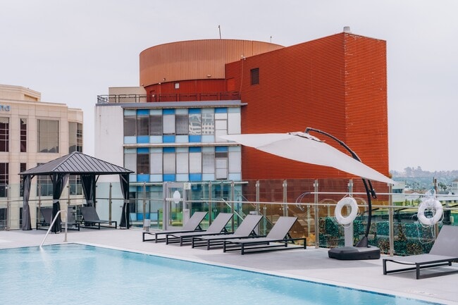 TENTEN Campus Glendale