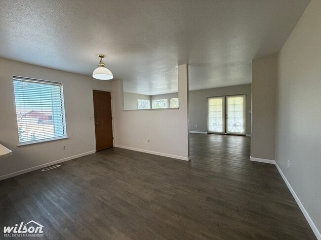 Photo - 5606 Mt Clemens Way