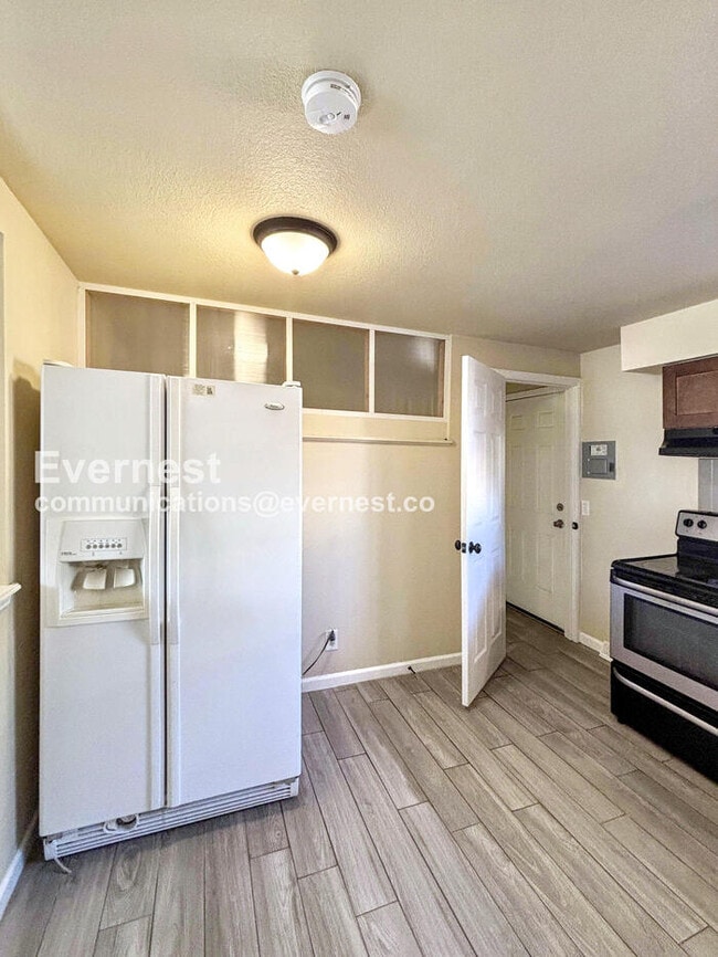 Photo - 1345 Xanadu St