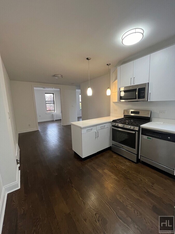 Photo - STEINWAY STREET Unit 3R