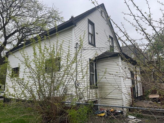 Photo - 376 Highland St