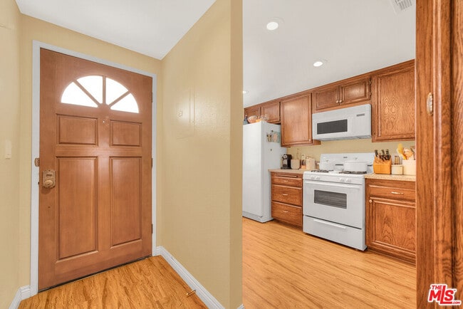 Photo - 5624 Las Virgenes Rd