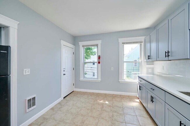 Photo - 35 Lonsdale St Unit 2