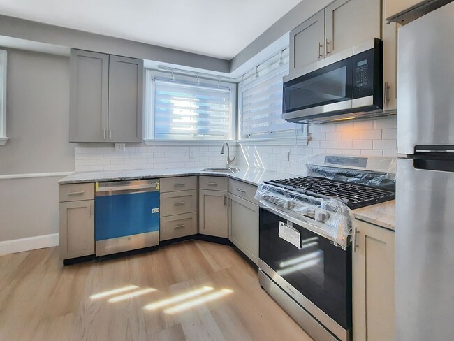 Photo - Spacious 4BR Rancher w/ Separate Basement space & Accessible Features – Sudbrook Park