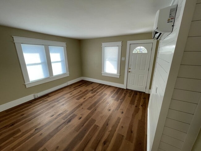 Photo - 2 bd, 1 ba house just east of downtown, co...