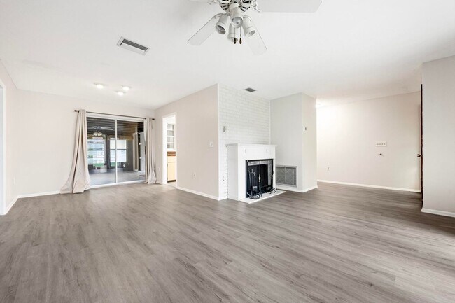 Photo - Welcome to Nature's Paradise!