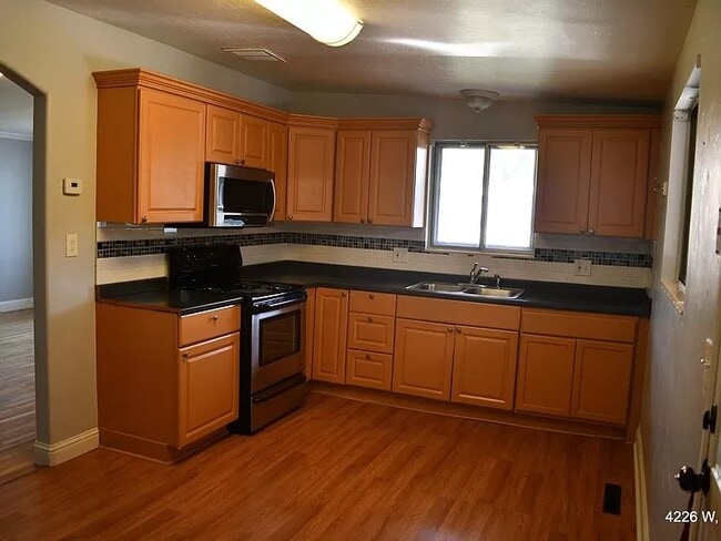 Photo - 4226 W 4495 S