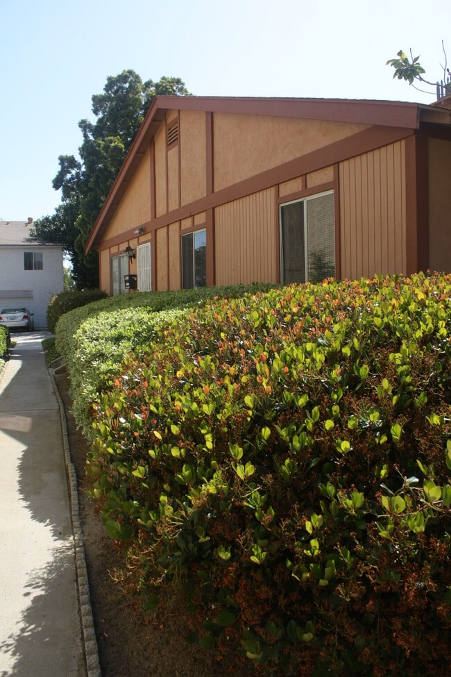 Building Photo - 14131 Caminito Quevedo Unit 14131