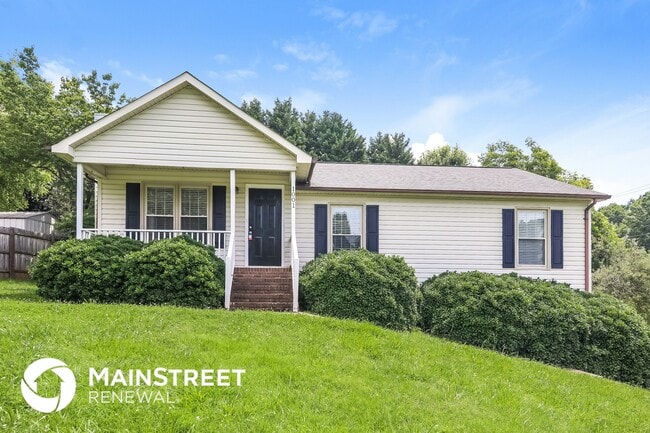 Building Photo - 1001 Sequoia Dr