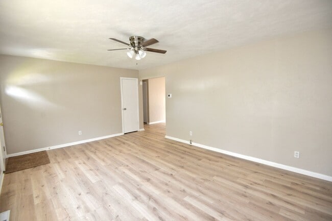 Photo - 278 Appian Ave