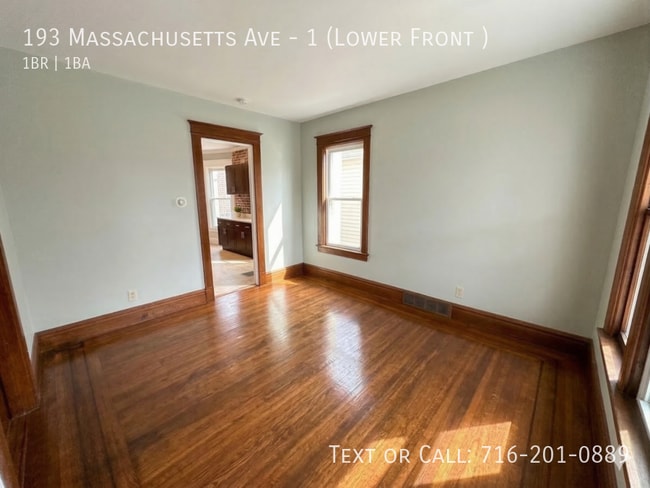 Photo - 193 Massachusetts Ave Unidad 1 (Lower Front )
