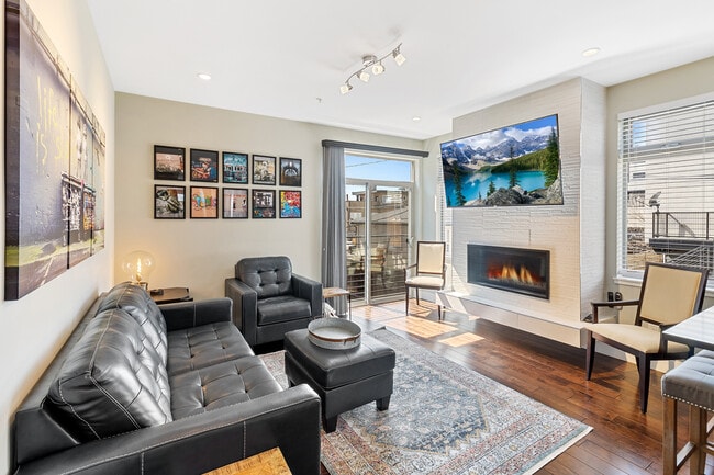 Building Photo - 1819 Irving St